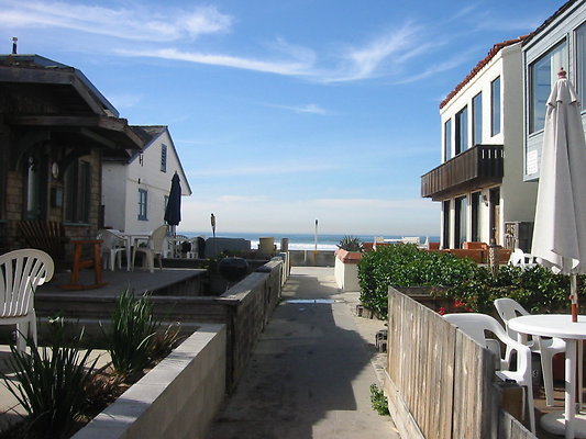 Pacific Beach - Boardwalk 02-0812