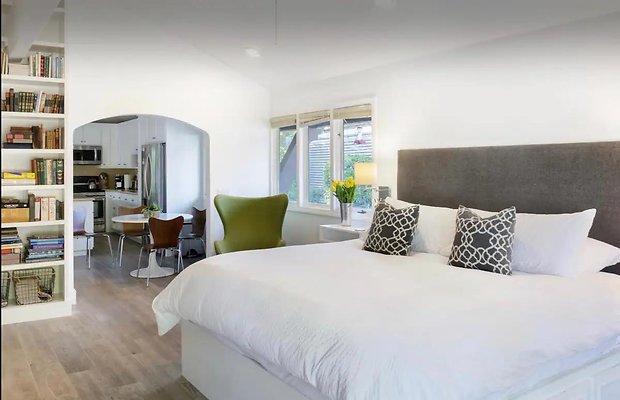 7- Guest House