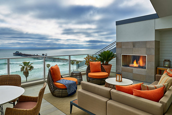 SANDO-Estate-Suite-Patio-