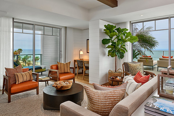 SANDO-Estate-Suite-Living-Room-02